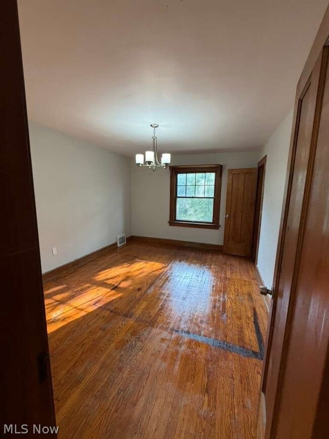 Building Photo - 72 Harriman Ave