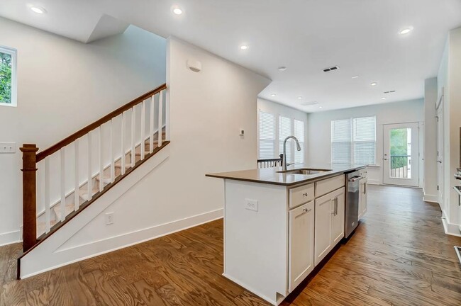 Building Photo - 5013 Sovereignty Ct