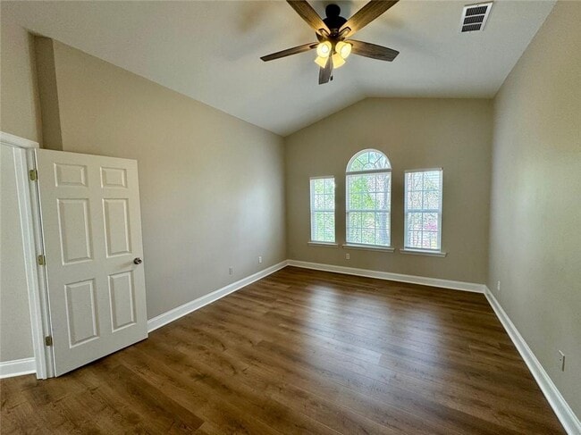 Building Photo - 2662 Pierce Brennen Ct NE