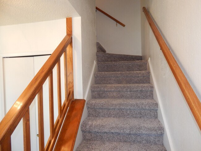 Building Photo - 1613 Bobby Lee Dr