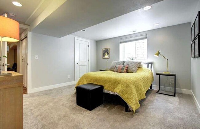Building Photo - High End LOHI Townhome Available in June!