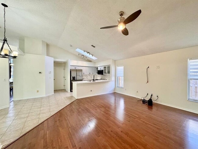 Building Photo - 10028 Oasis Palm Dr