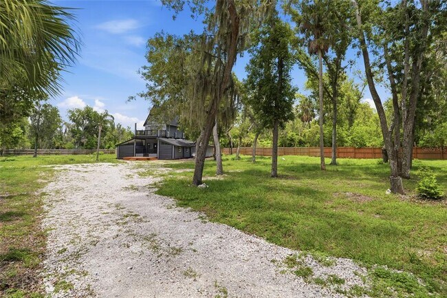 Building Photo - 7210 Valrie Ln