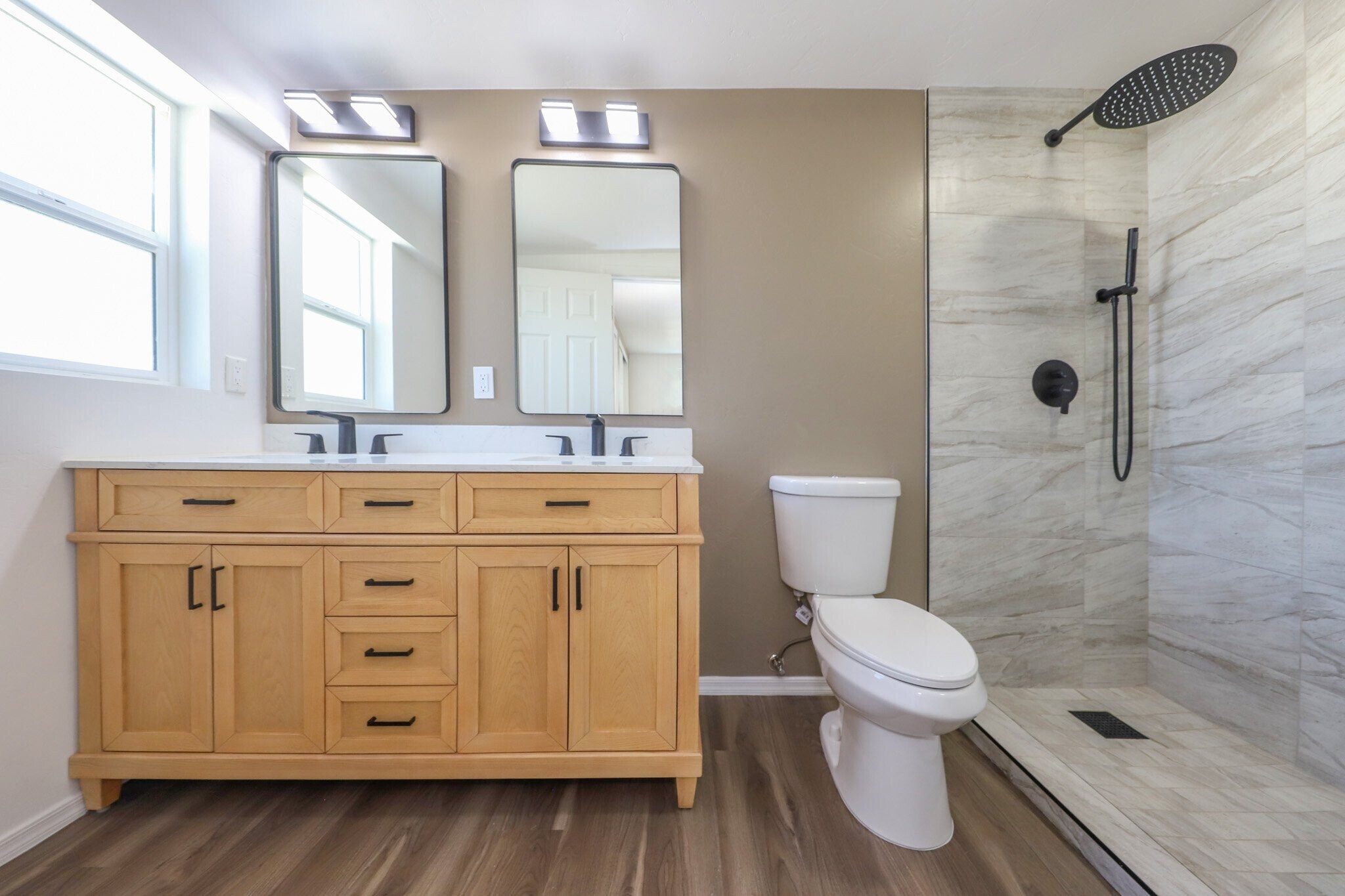 Building Photo - 1132 S Eli Dr