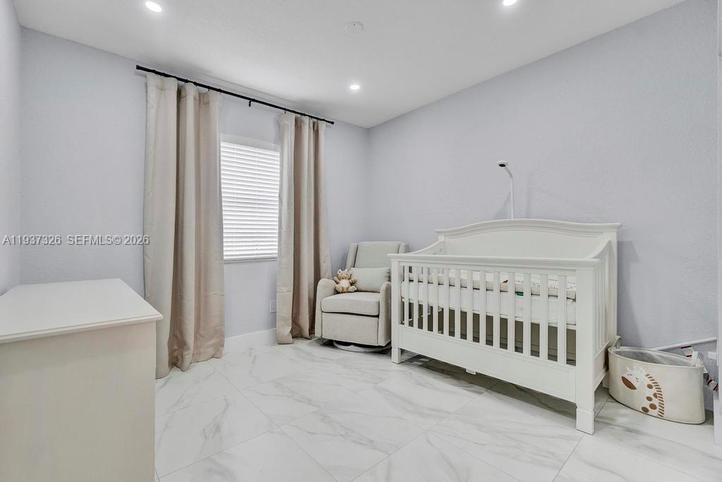 Building Photo - 6470 SW 27th St