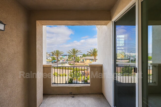 Building Photo - 1111 Via Lucero Via