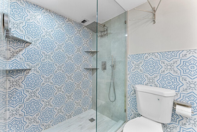 Building Photo - 3001 S Course Dr