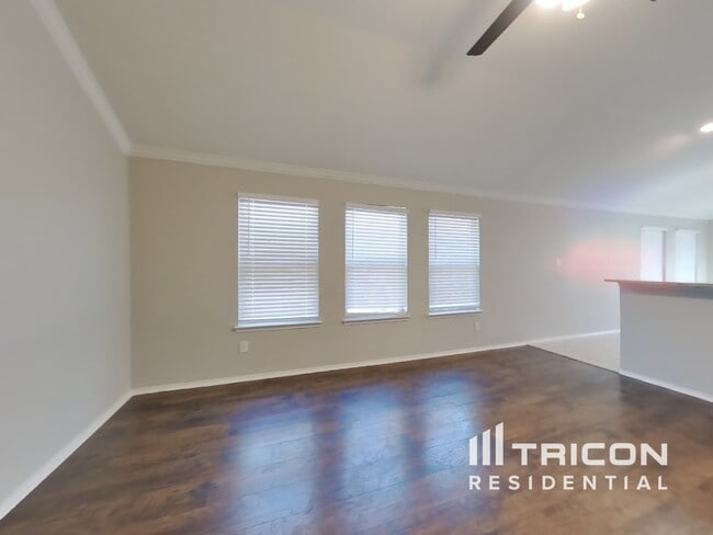 Building Photo - 14605 San Pablo Dr