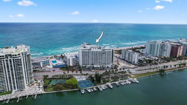 Building Photo - 5401 Collins Ave