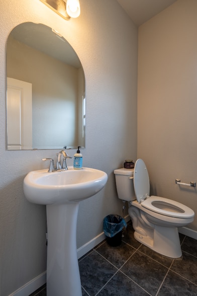 Building Photo - 1594 Grand Overlook St