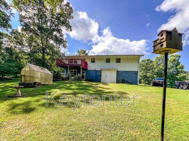 Building Photo - 830 Gondola Dr