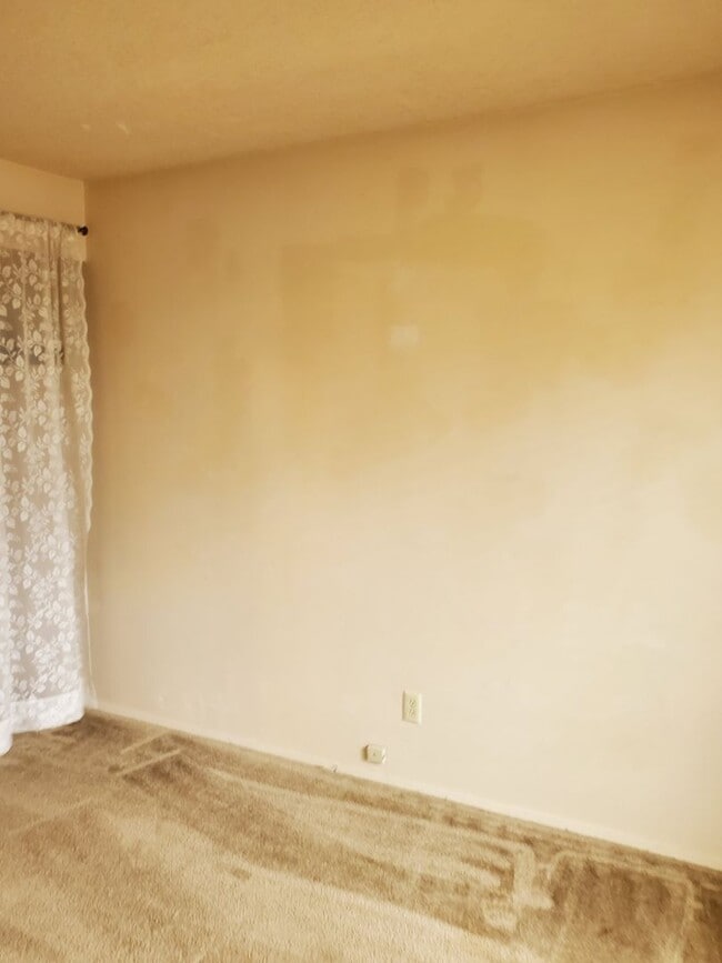 Building Photo - 3 Bedroom in Mountain View