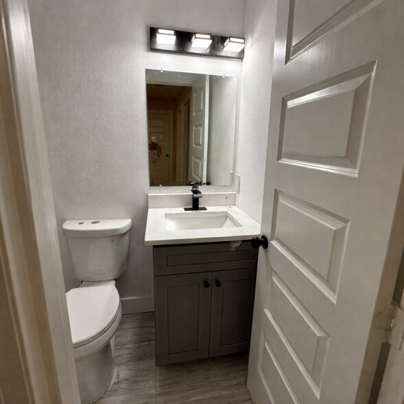 Building Photo - 619 Wilson Ct