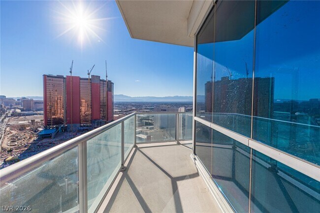 Building Photo - 2700 S Las Vegas Blvd