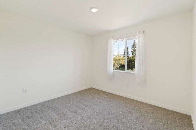 Building Photo - 7705 Forestdale Wy