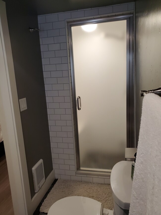 Steam shower - 514 N Yellowstone St