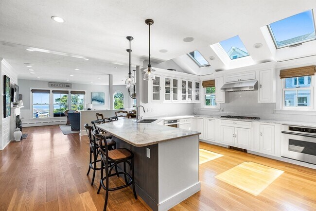 Building Photo - 15 Sheldon Rd