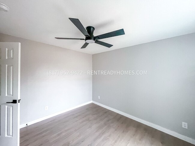 Building Photo - 8117 Detroit St