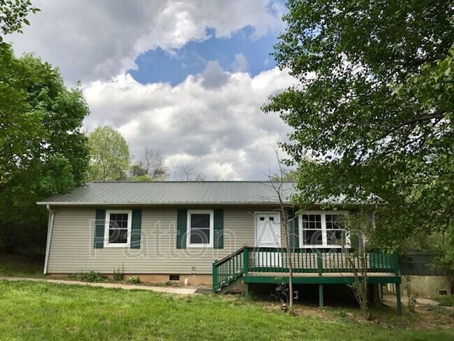 Building Photo - 74 Buffalo St