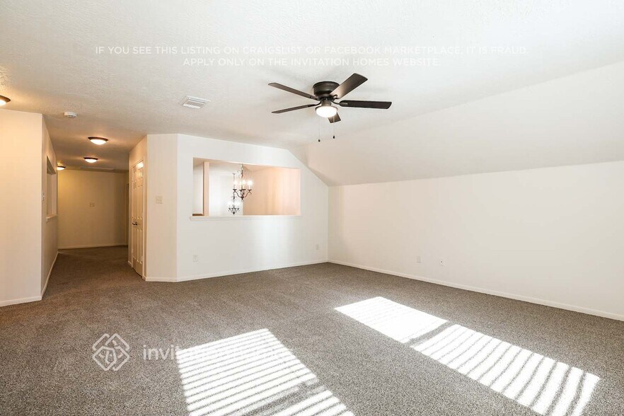 Building Photo - 8618 Discus Dr