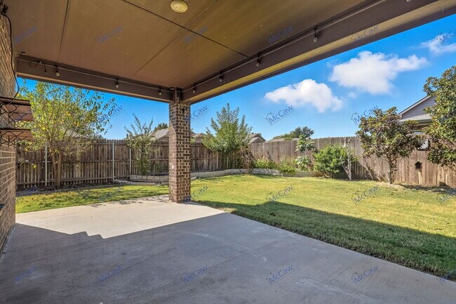 Building Photo - 1100 Scotney Ln