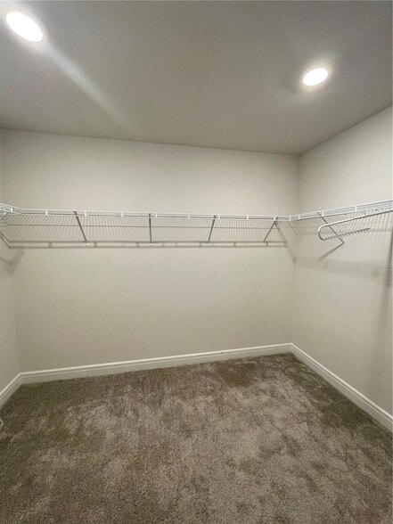 Building Photo - 30555 Thunderbird Dr