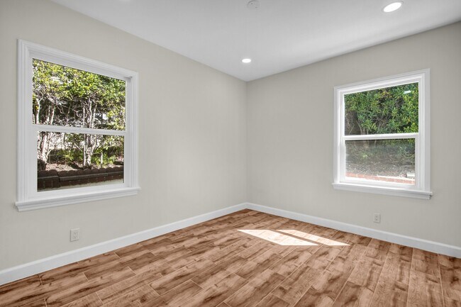 Building Photo - 414 Hilgard Ave