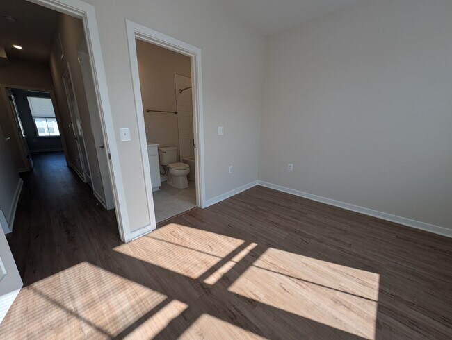 Building Photo - Brand New, Never Lived in!