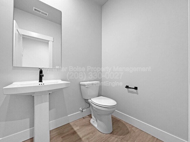 Building Photo - 160 S Koyukuk Ave