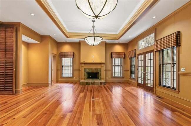 Building Photo - 430 W Wesley Rd NW