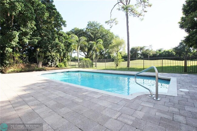 Building Photo - 10134 Boca Woods Ln