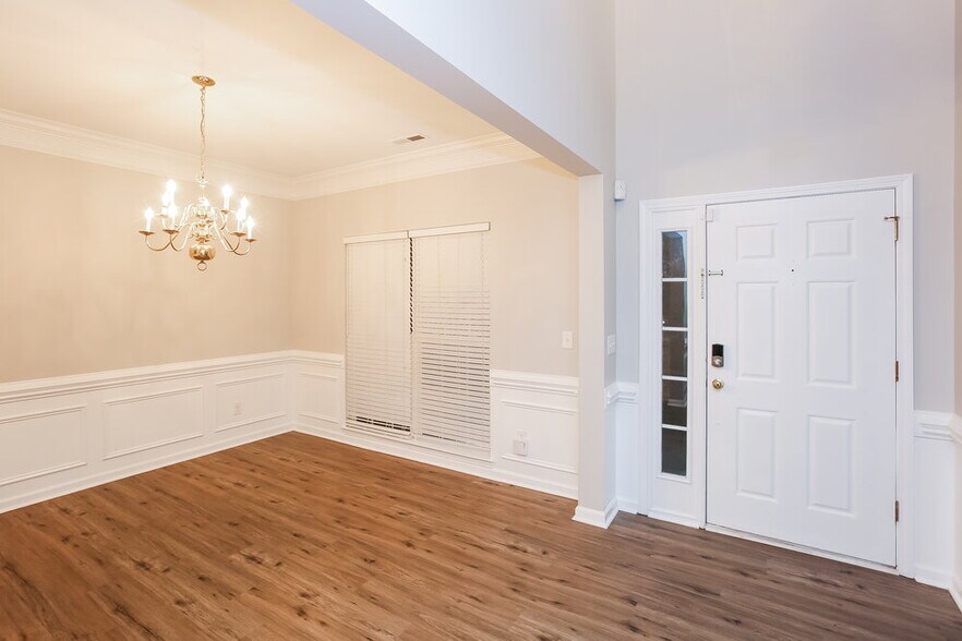 Building Photo - 7215 Hathaway Ct