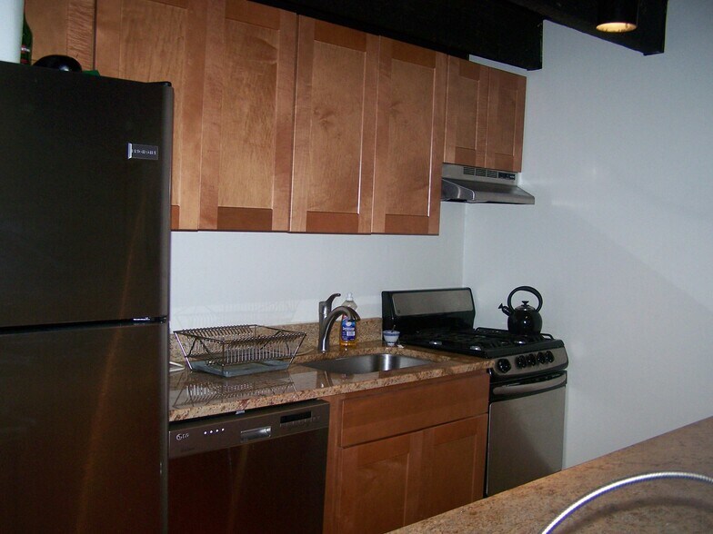 Building Photo - 716 N 23rd St