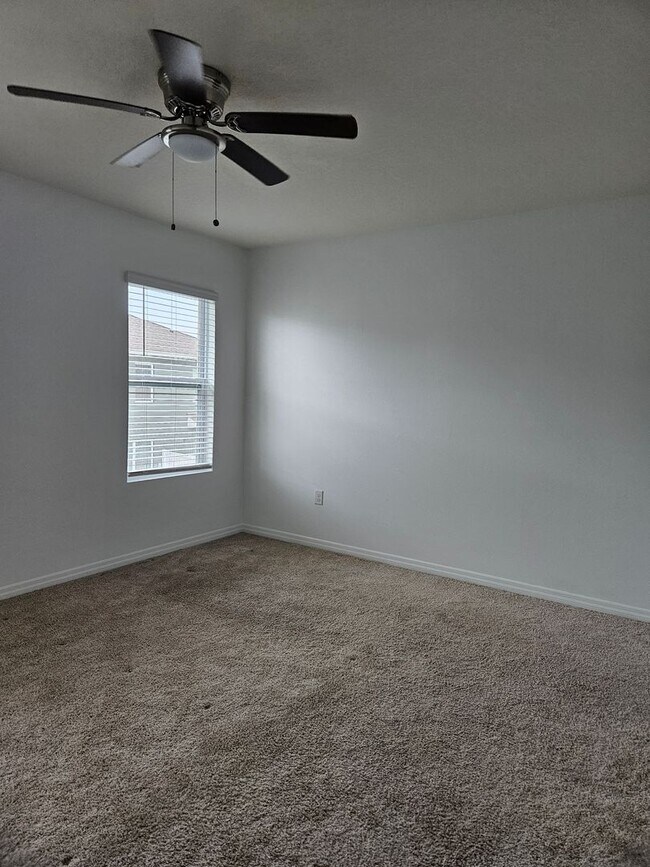 Building Photo - 3 bedroom 2.5 Bath home in Port Orange FL
