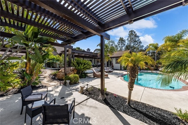 Building Photo - 2465 Via Oeste Dr