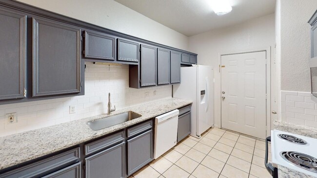 Building Photo - 1621 Bagby Ave