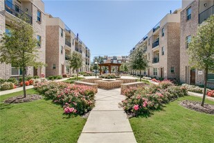 Building Photo - 1310 Rancho Mirage Dr