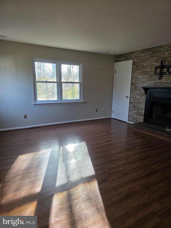 Building Photo - 11 Acapella Ct