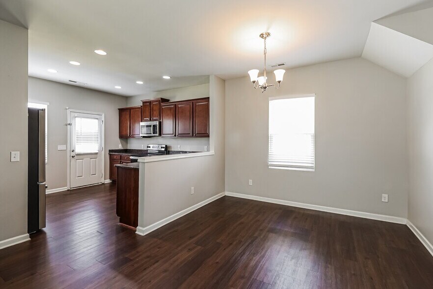 Building Photo - 8728 Balsam Bay Rd