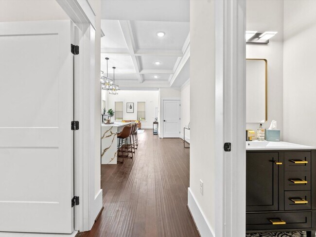 Building Photo - Modern Luxury Meets Everyday Comfort in This Stunning New 3-Bedroom Home Near Downtown!