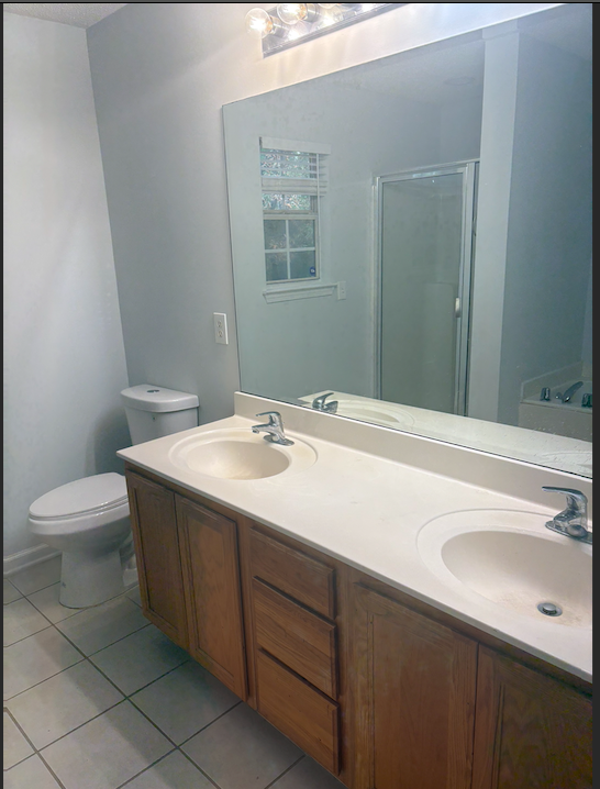 Master Bathroom - 2454 Laurel Cir NW