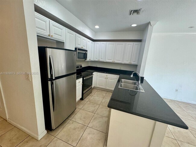 Building Photo - 35 SE 3rd Ave