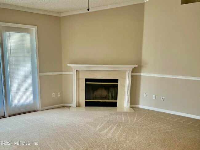 Building Photo - 14019 Crestwick Dr W