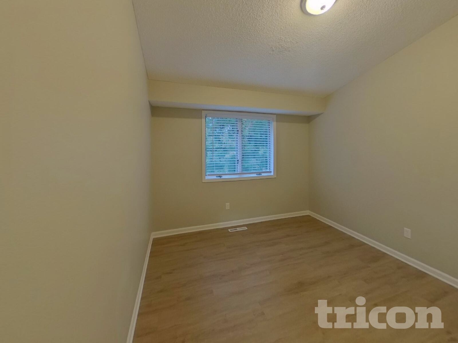 Building Photo - 4448 Hamilton Dr