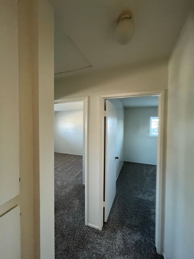 Building Photo - Beautiful 4 Bd Townhouse