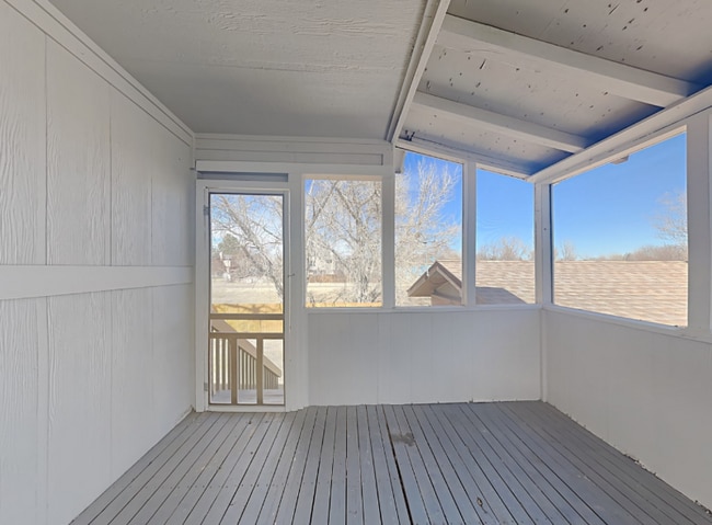 Building Photo - 16633 Blue Mist Cir