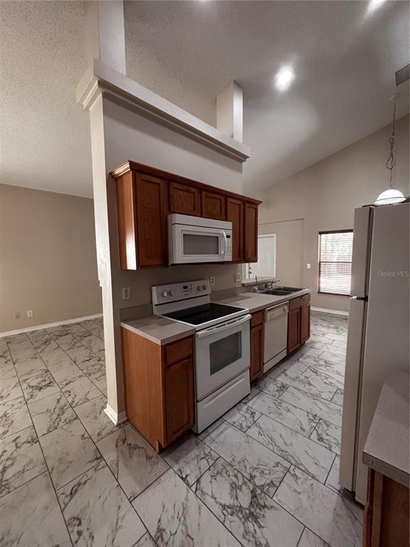 Building Photo - 2155 Kaylas Ct