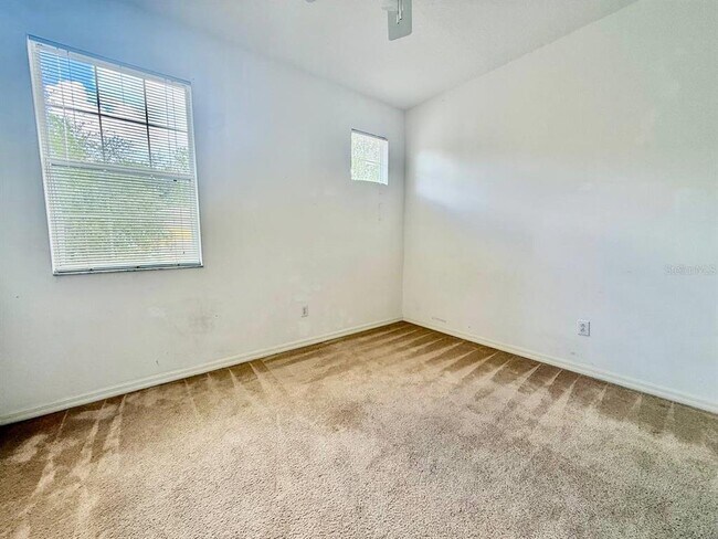 Building Photo - 8173 Stone View Dr