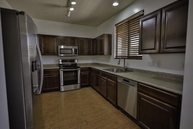Building Photo - $500.00 OFF FIRST MONTH RENT!!!! NORTH RANCHO SAHUARITA!!!!!!!!!
