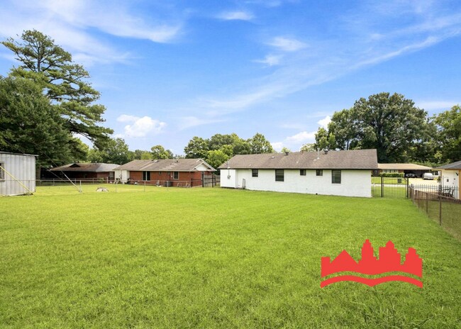 Building Photo - 852 Parkrose Rd